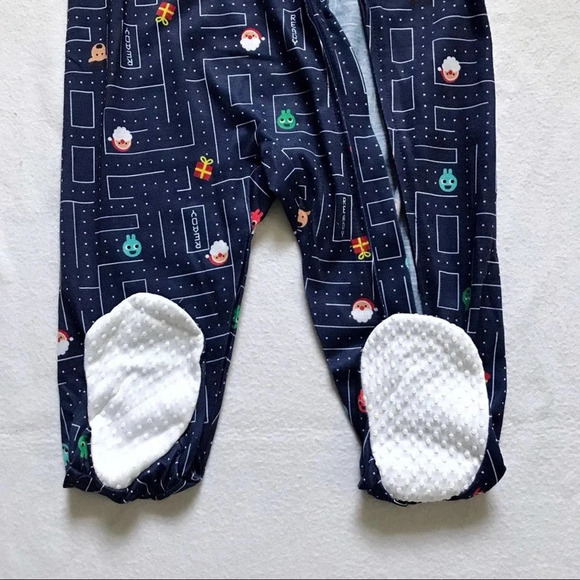 Family PJs NWT Christmas Onesie for Babies 12M - Picture 5 of 8